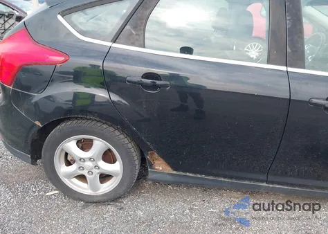 2012 Ford Focus Titanium z USA, uszkodzony, nr VIN 1FAHP3N28CL225852